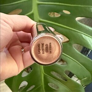 Revolution Lustre Gold Liquid Highlighter